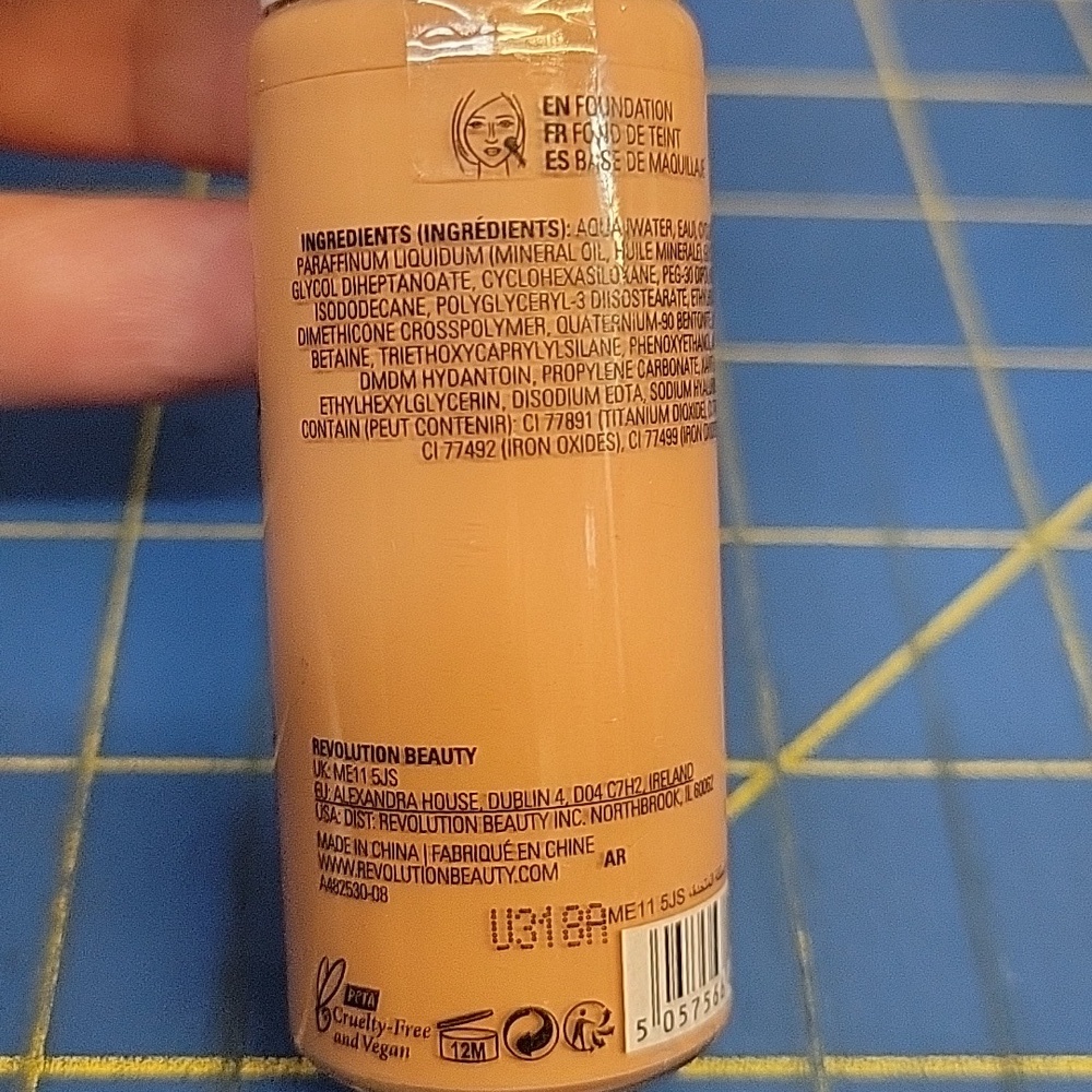 Revolution Super Serum Hydraluronic Acid Foundation F 10.5 New Sealed Dropper - Picture 2 of 2